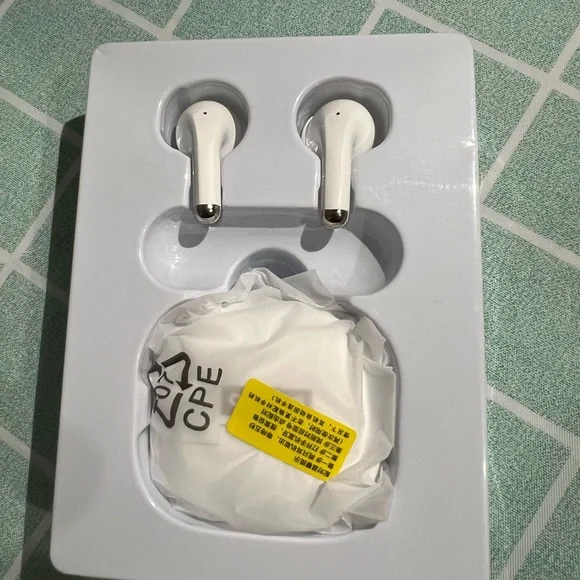 Lenovo Wireless Headphones - Picture 3 of 5